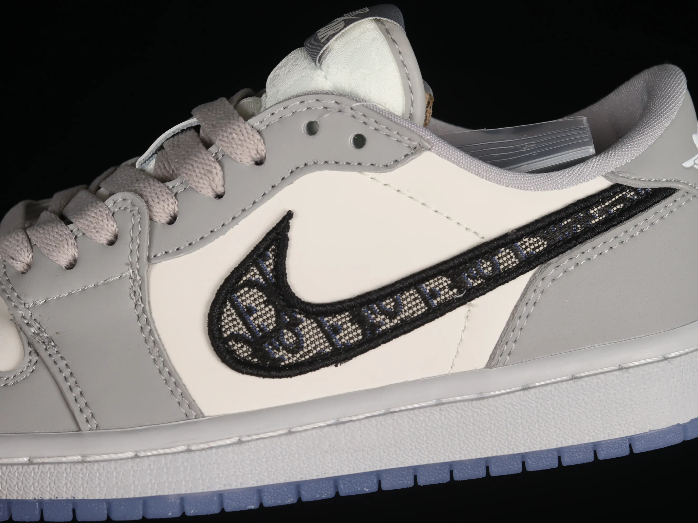 All categories Air Jordan Jordan series basketball shoes Air Jordan 1 Low Dior x Air Jordan 1 Low AJ1 Joe 1 Dior joint white gray low top CN8608-002